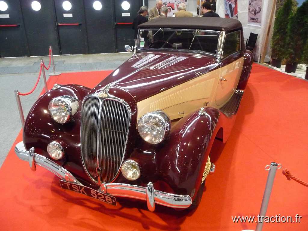 2011_epoquauto (106).jpg - 05/11/2011 - 69000 LYON - EPOQU'AUTO - 33ème Salon International Autos & Motos Anciennes - DELAHAYE